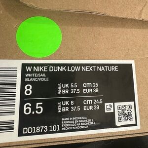 Nike Dunk Low Next Nature Size 8 wmns